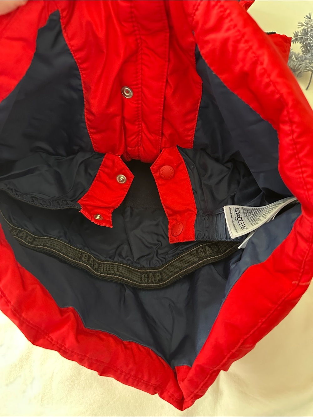 GAP Bright Red Hooded Puffer Coat for Kids - Picture 7 of 10